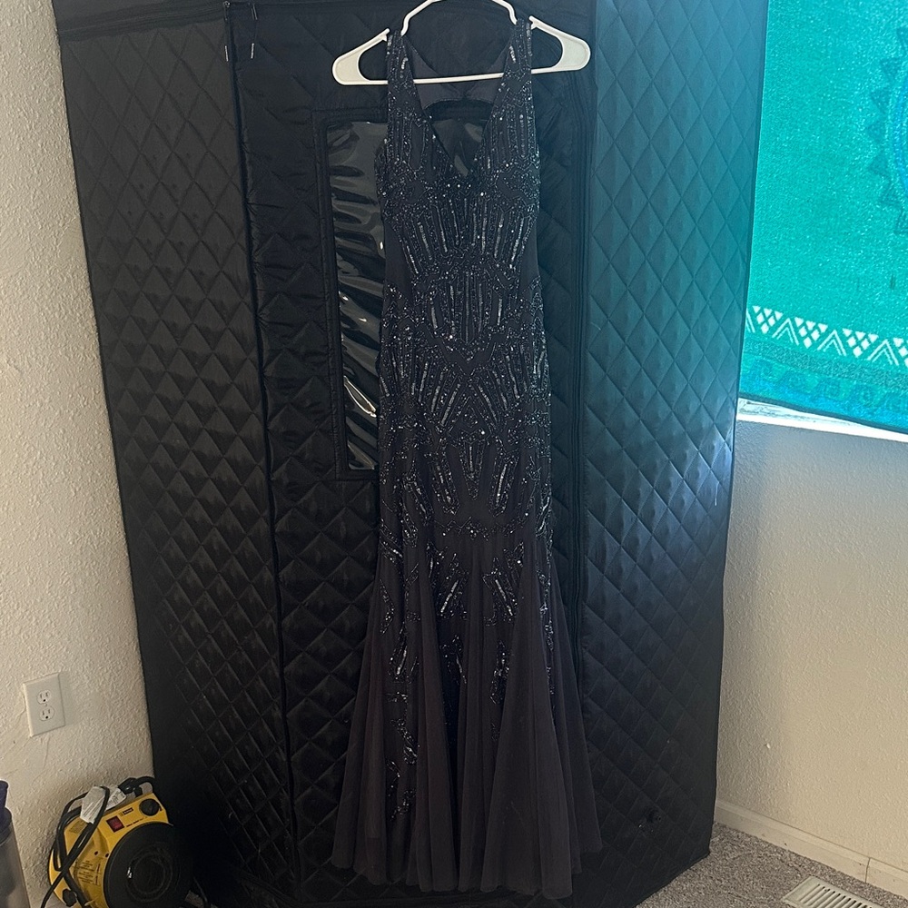 Elegant Black Sequin Halter Dress